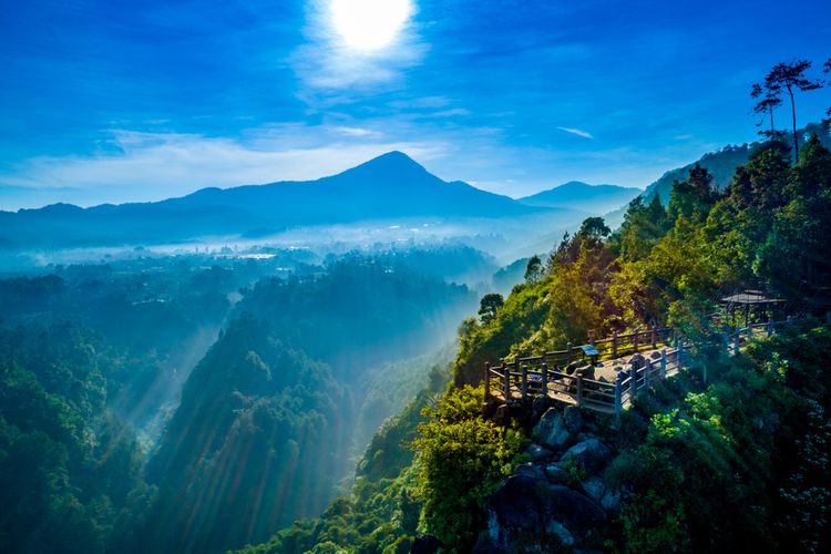 Wisata Tebing Keraton Lembang