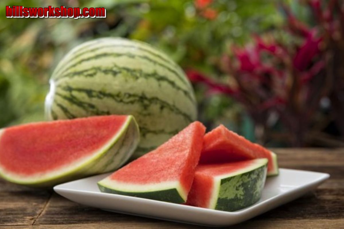 Cara Memilih Buah Semangka yang Manis dan Segar, Dari Segi Bentuk Hingga Rasa