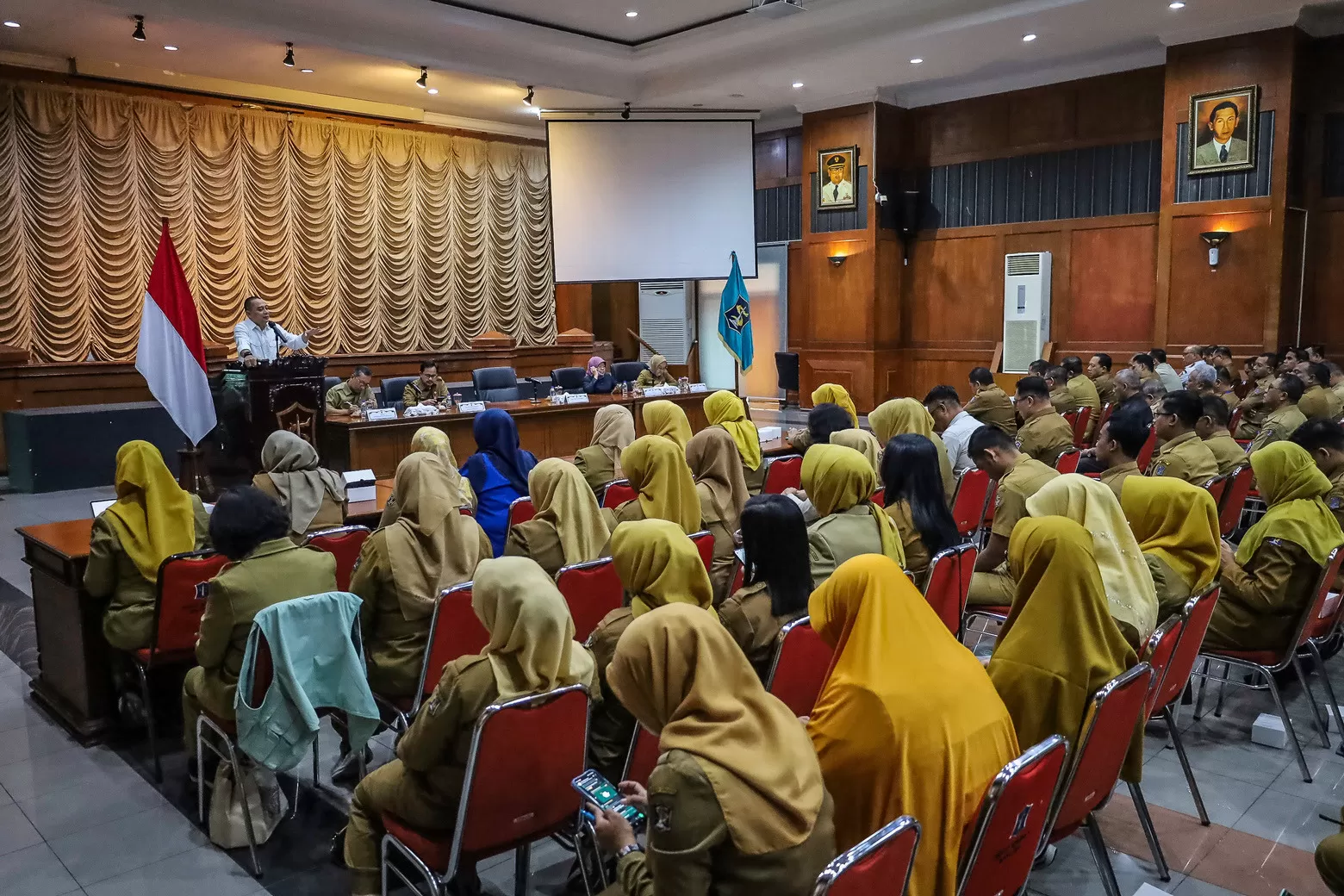 ASN Boleh WFA, Waka Komisi II DPR Wanti-wanti Disiplin Kerja Turun