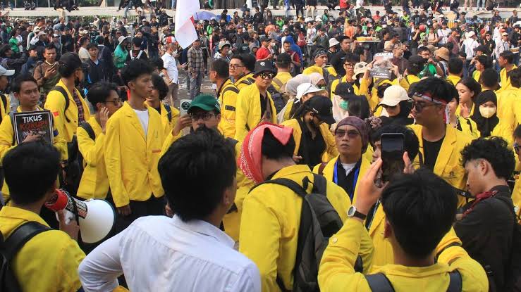 Aksi Mahasiswa Kawal Pengesahan Regulasi